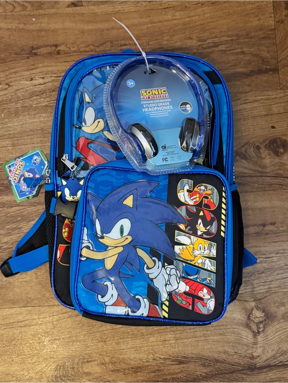 Sonic the Hedgehog 4 Piece Backpack Set 17” Lunch Bag Headphones NWT